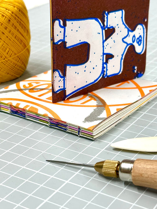 18.11.2025 – Mini-Buchbinde-Workshop